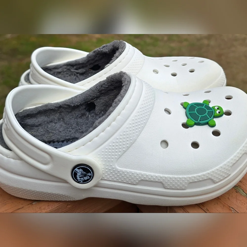 Sz 1 Big Kids CROCS CLASSIC WHITE LINED Clogs